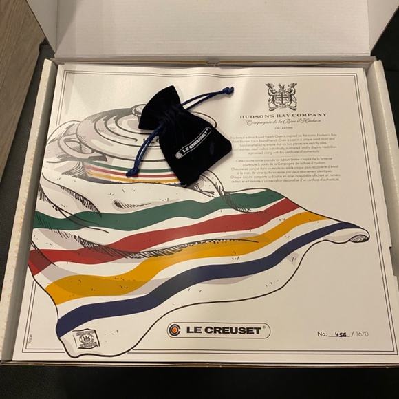 Le Creuset x HBC multistripe Special Edition 5.3L round French Oven - Picture 2 of 11